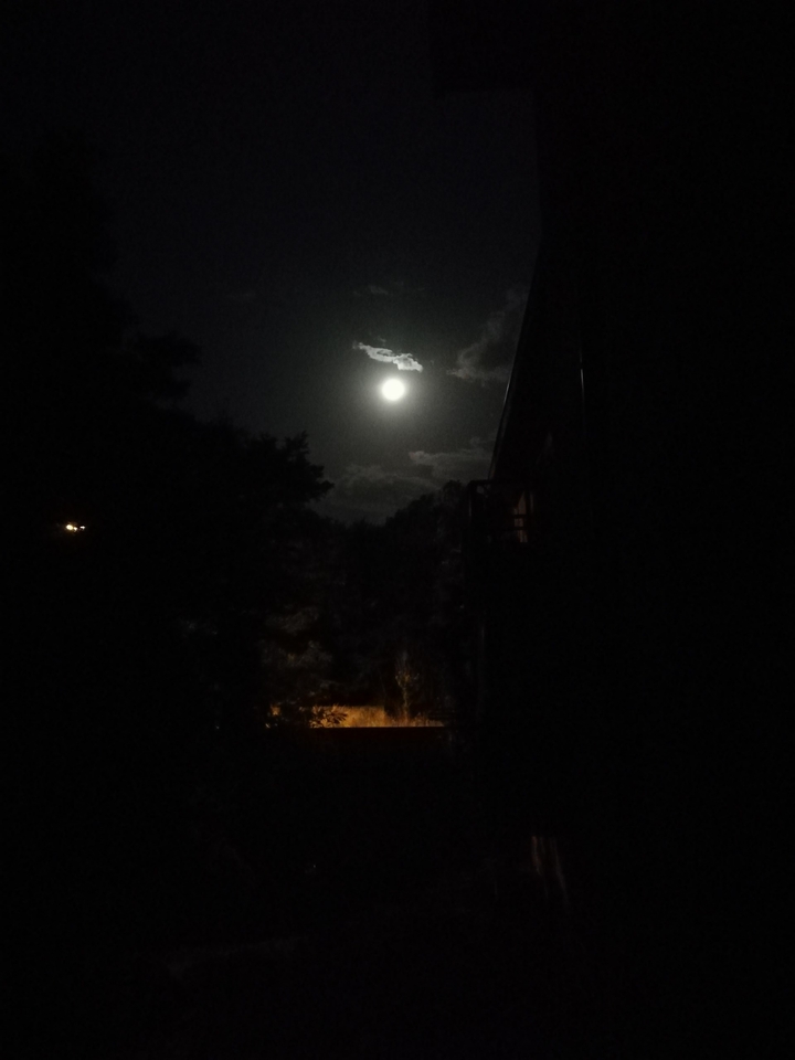 full moon at three o'clock
