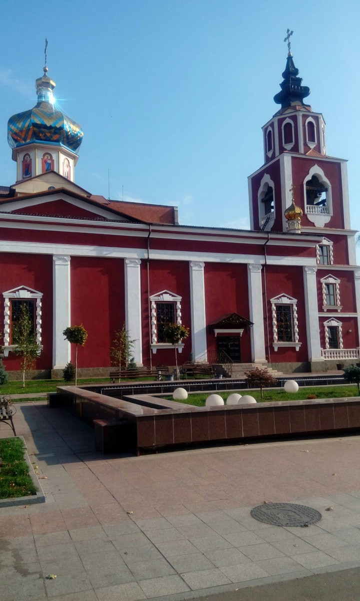 церква