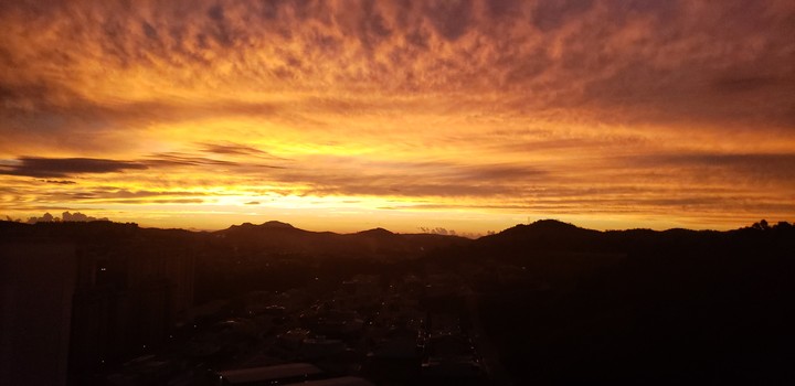 Por  do sol