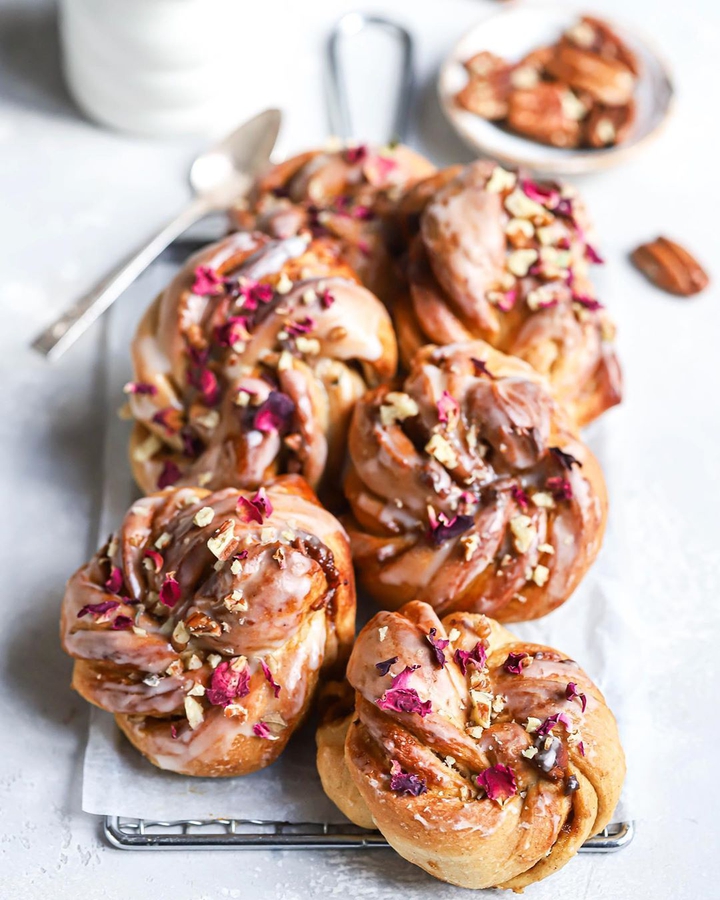 Cinnamon pecans