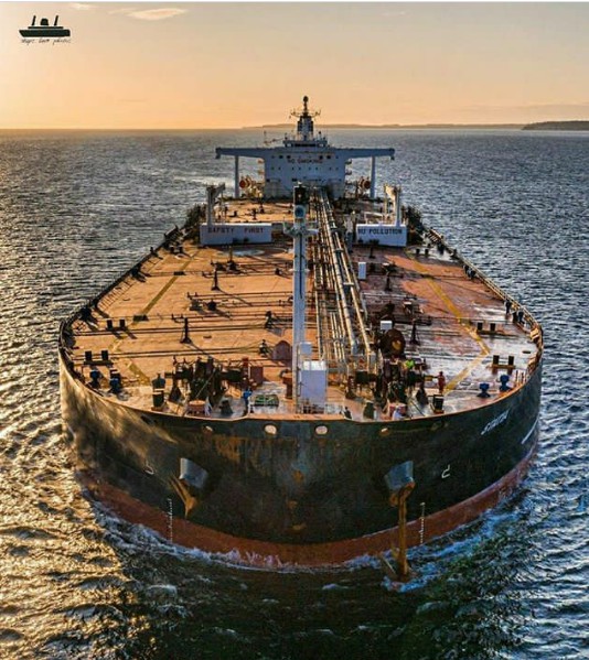 oil tanker