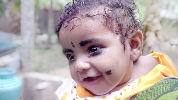 INNOCENT SMILE IN PURE