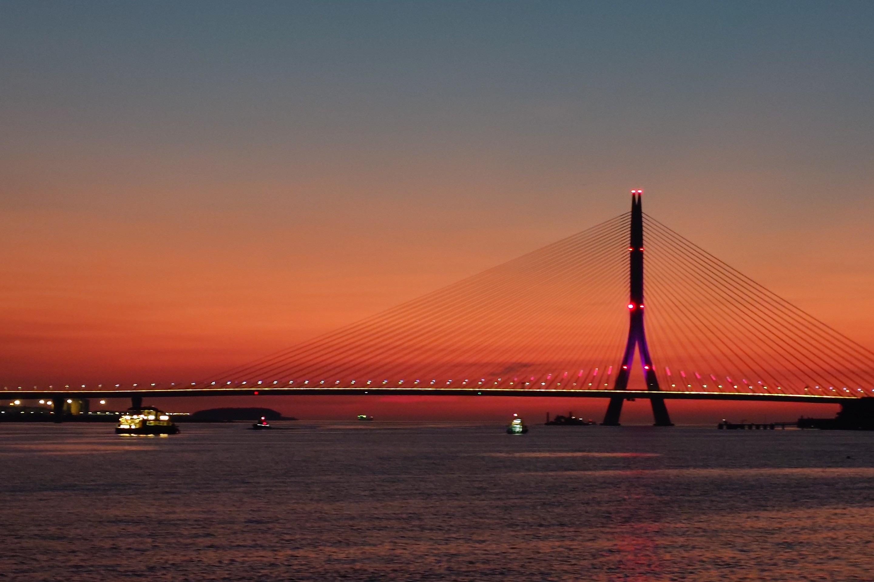 Bridge, Cable-stayed_bridge, Horizon