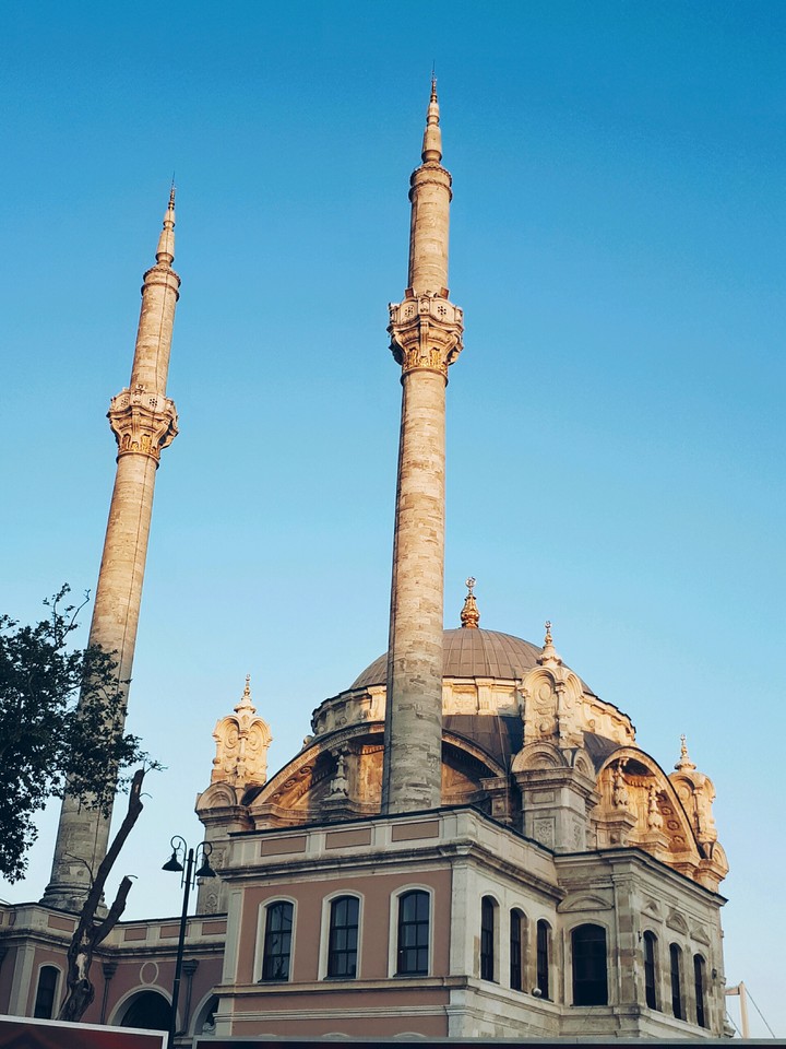 Ortaköy Camii