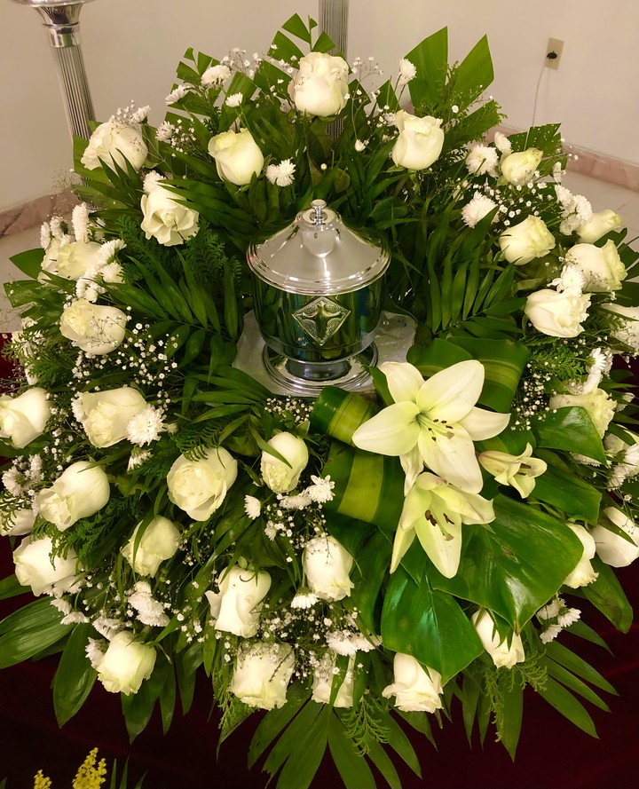 Urna con flores
