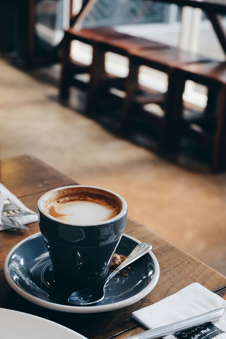 KEEP CALM & DRINK COFFEE