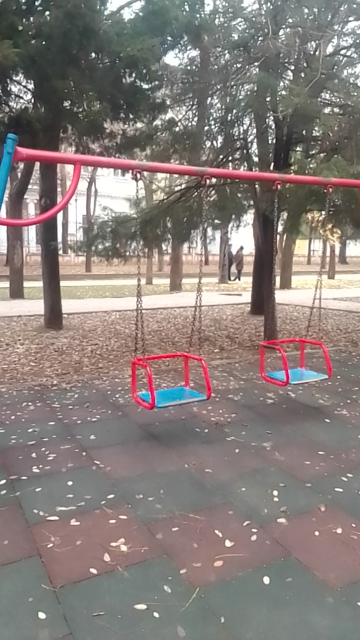 качели