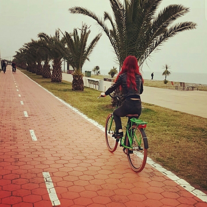 Nothing's better than a sunny day and a bycicle