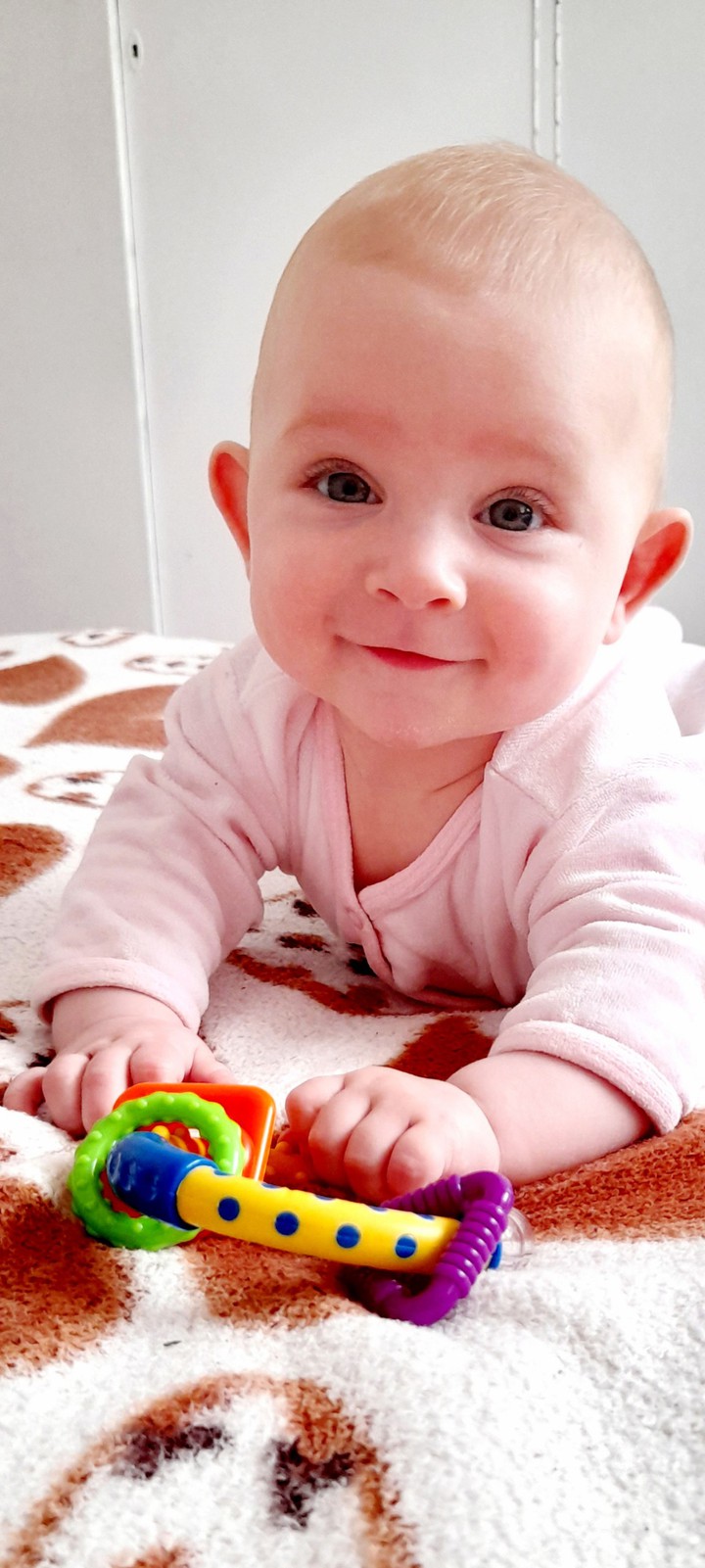 my baby girl is 6 months today .love her