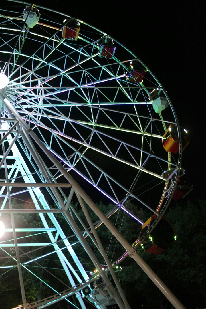Ferris wheel 