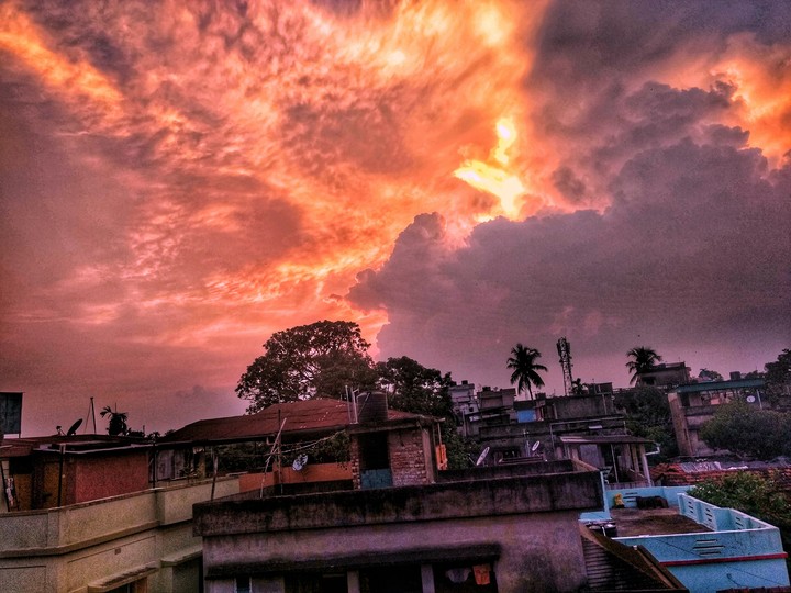 The way the colours mix in the sky.