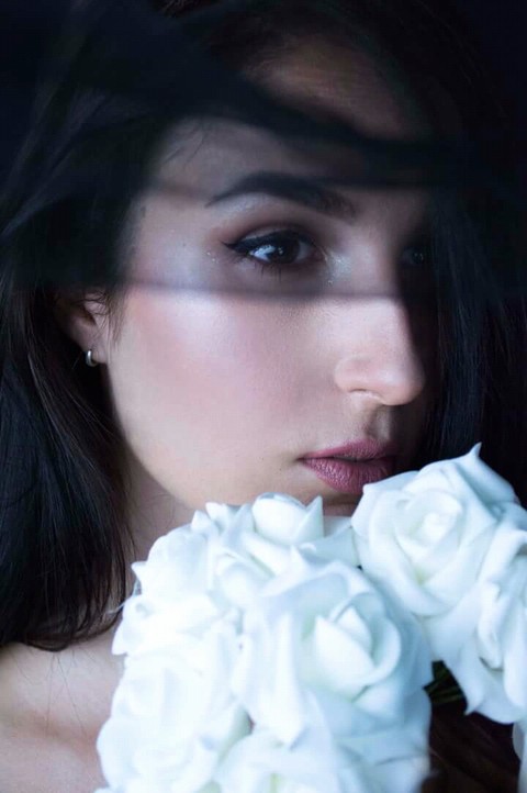 White roses