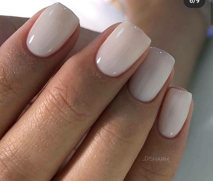 nails