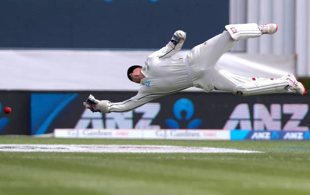 TOPSHOT-CRICKET-NZL-ENG