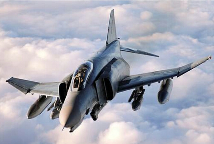 (Phantom) F-4