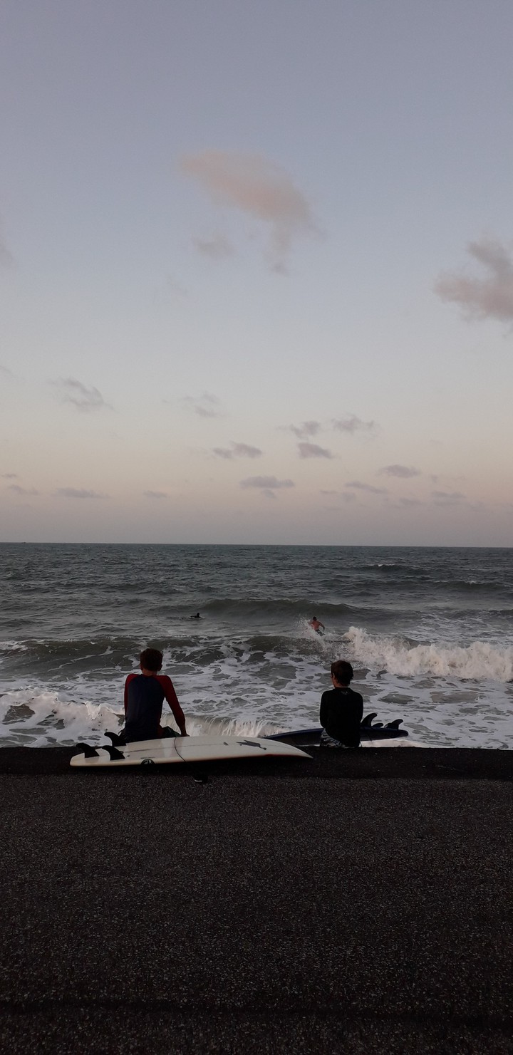 Surfer Boys