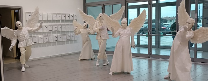.