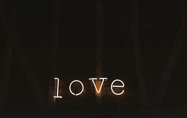 love looks lovely