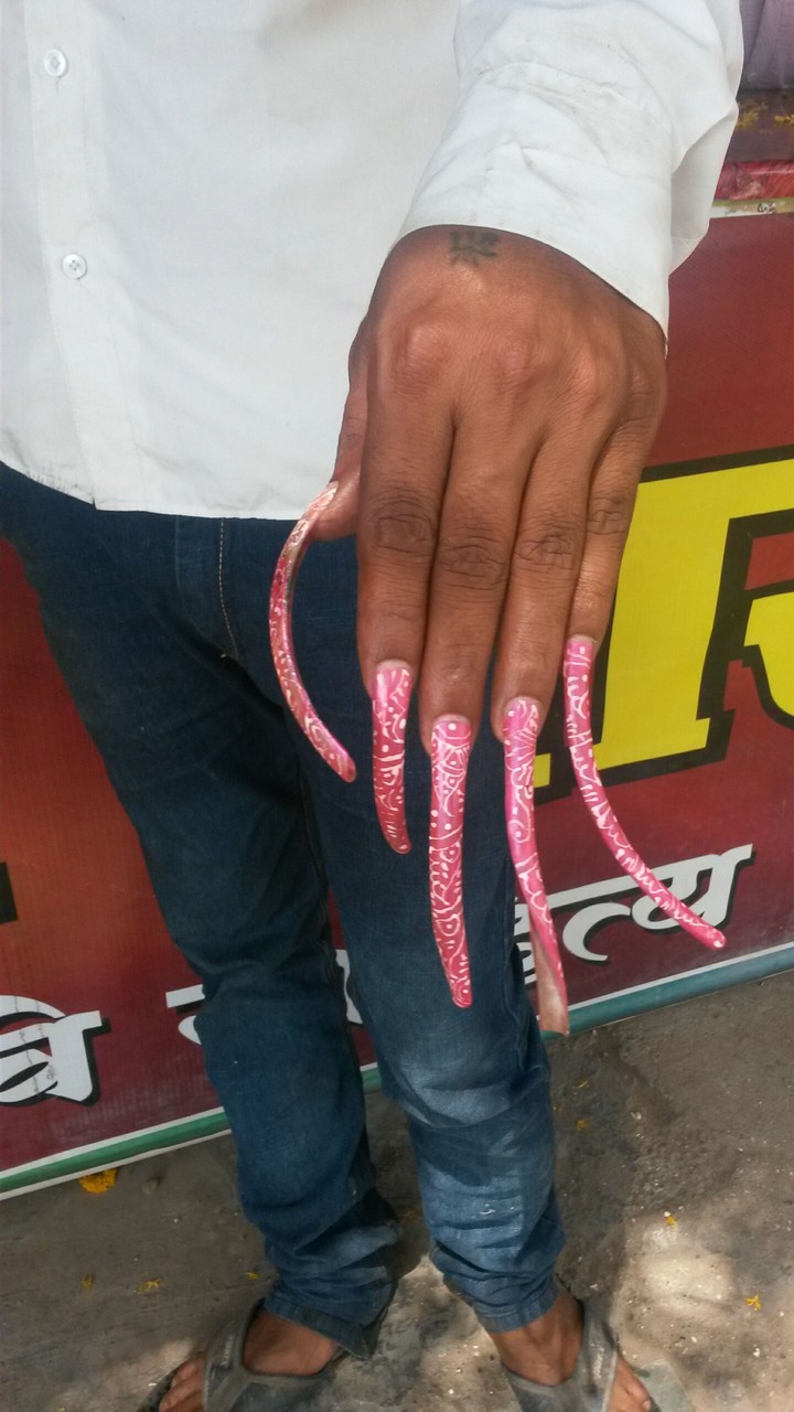 THE REAL NAILS