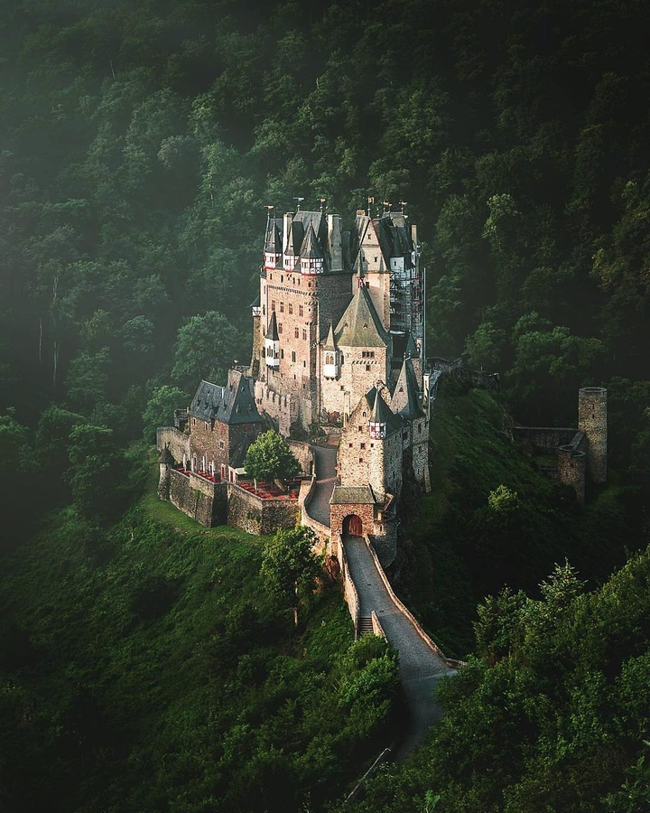 Eltz castle