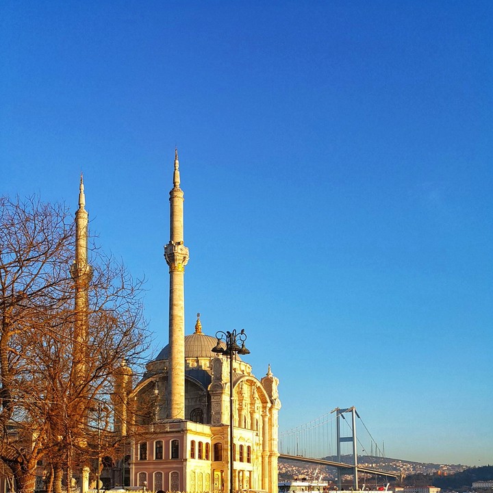 Ortaköy Camii