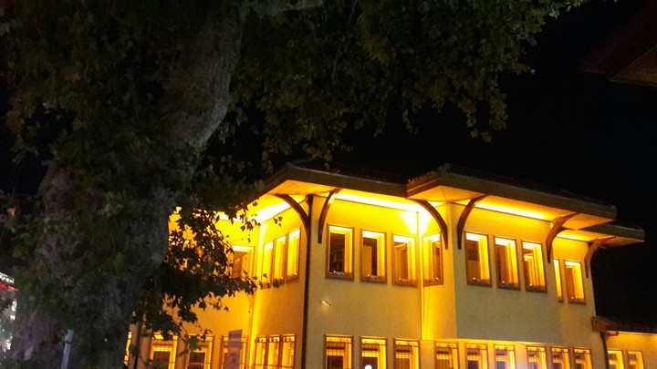 Kütüphane/Library
