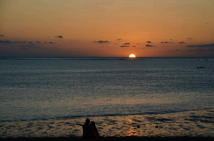 море