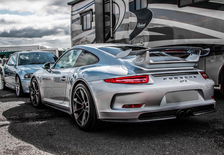 Silver Porsche GT/3