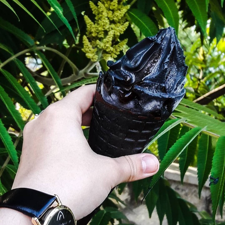 Black ice cream
