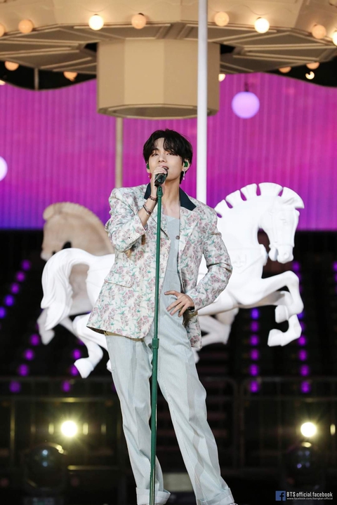 BTS_V