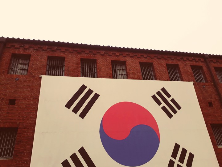 Korea!!!! hohohoho .....