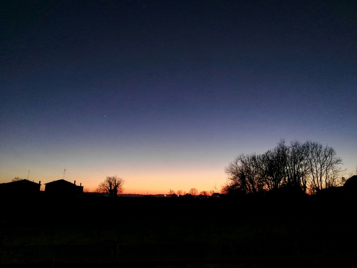 sorry, I'm so very weak for sunsets...