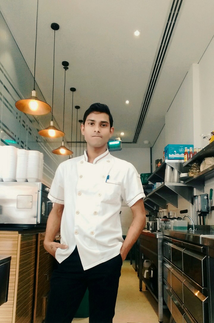 तू मुझे याद करे न करे तेरी ख़ुशी, हम तो तुझे याद करते हैं,