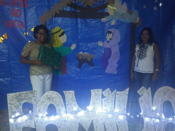 família