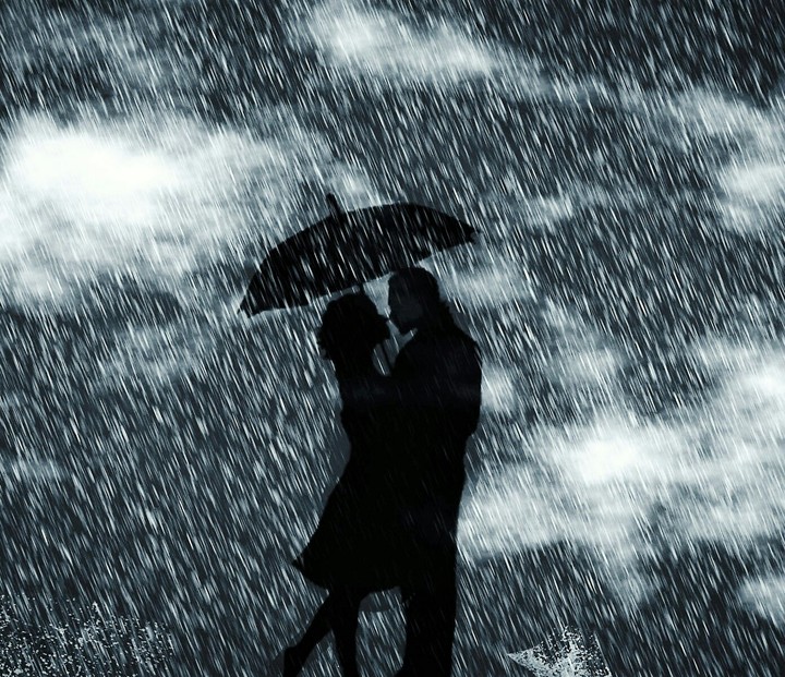 love under an umbrella ⚘