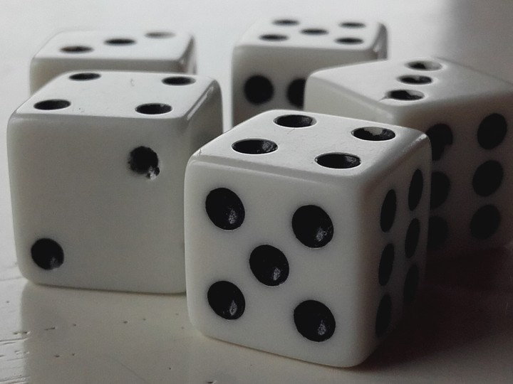 Dices
