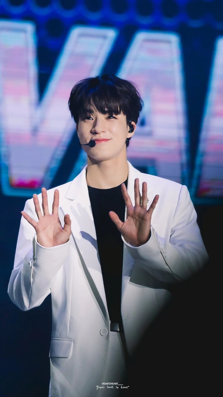 JENO FROM NCT DREAM