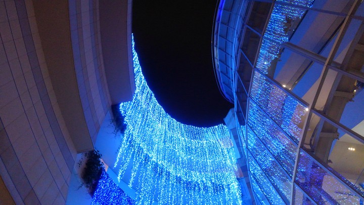青い滝