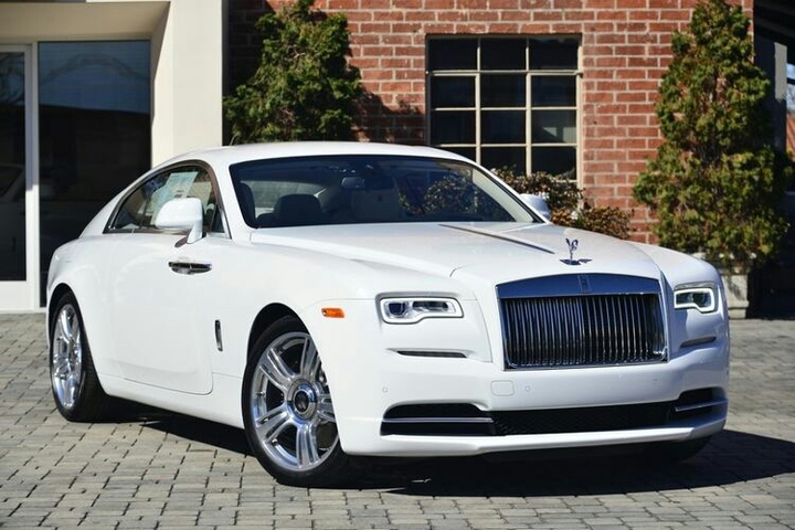 Rolls Royce Wraith.