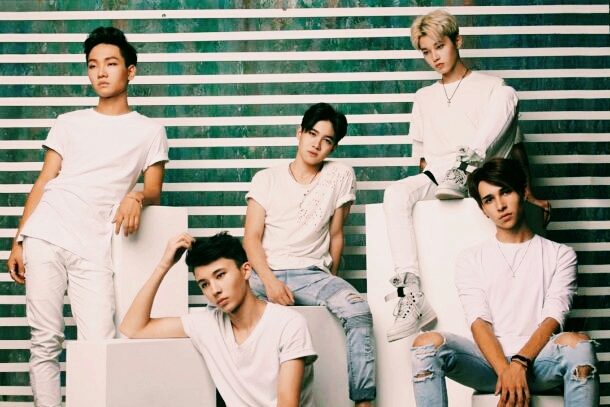 Qpop group Mad men ( Мад мэн )