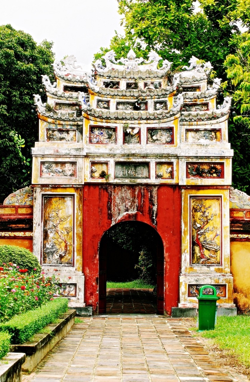 tapety spring, Shrine