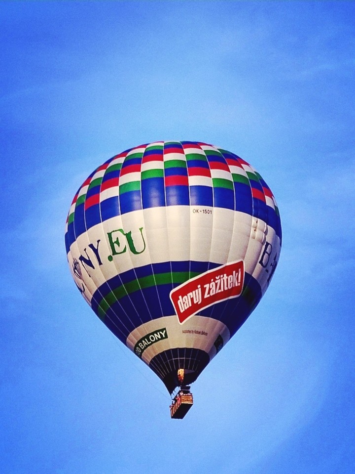 hot air balloon