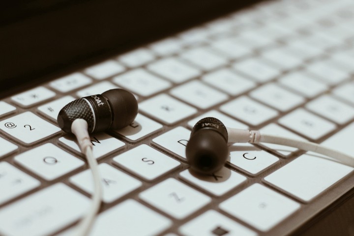 key board and ear phone