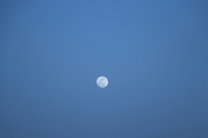 day moon