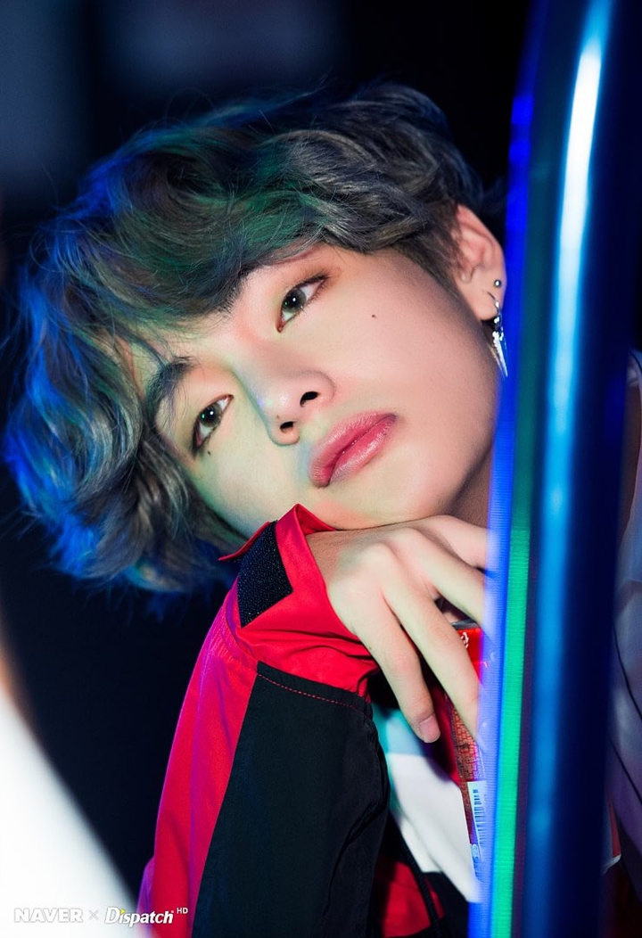 v