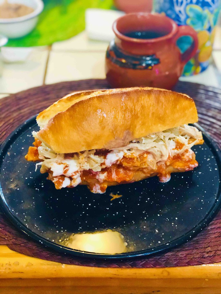 Torta de Chilaquiles