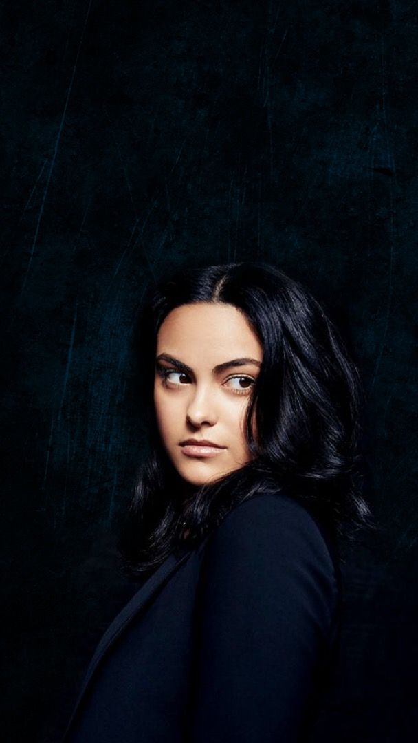 Camila Mendes