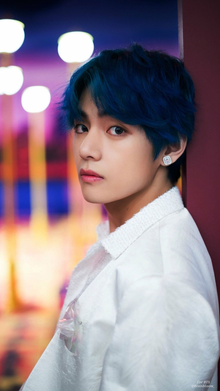 Kim Taeyung.      BTS V