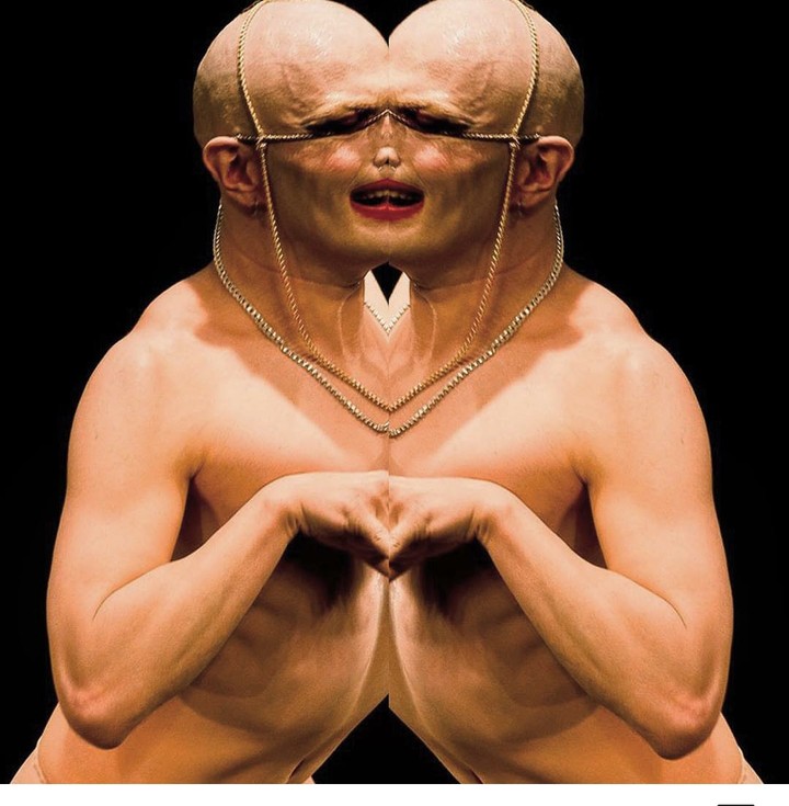 е