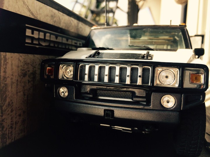 Hummer H2 diecast model